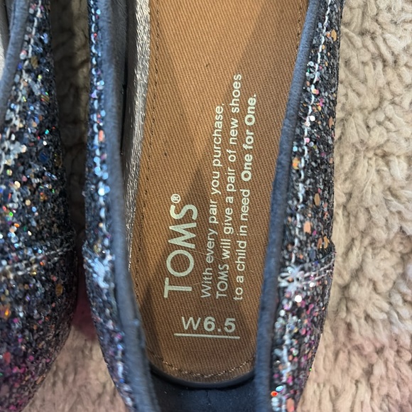Toms silver glitter pointed toe flats - Picture 3 of 5